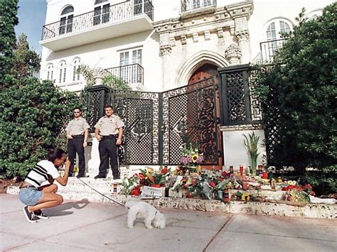 versace killed|why was gianni versace assassinated.